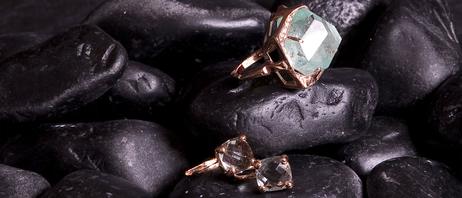 Anello e orecchini berillo verde diamanti in oro rosa
